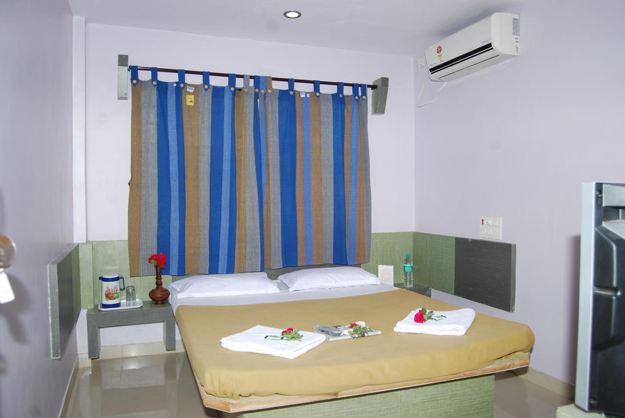 Hotel Utsav Shirdi Exterior foto