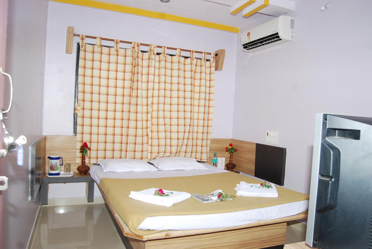 Hotel Utsav Shirdi Exterior foto
