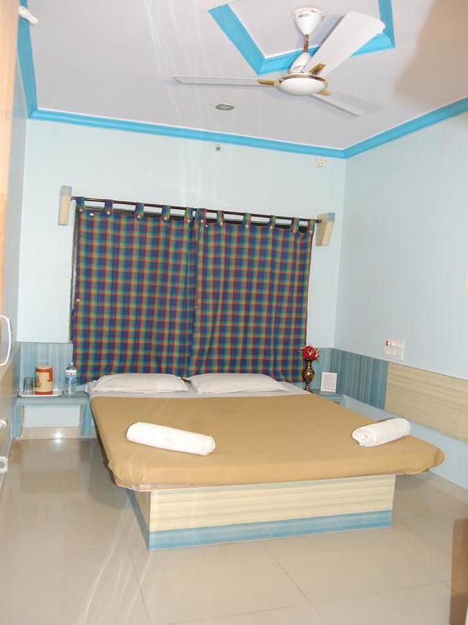 Hotel Utsav Shirdi Exterior foto